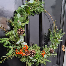 Load image into Gallery viewer, Christmas Wreath