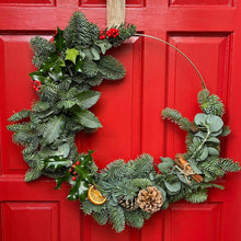 Load image into Gallery viewer, Christmas Wreath